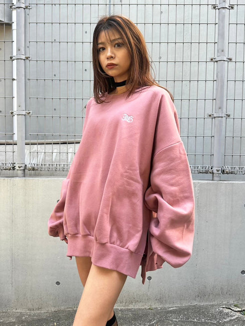 サイドスリットロゴプルオーバー